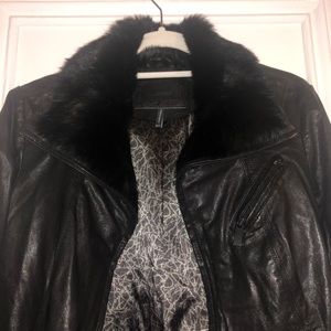 Line leather jacket with fur color